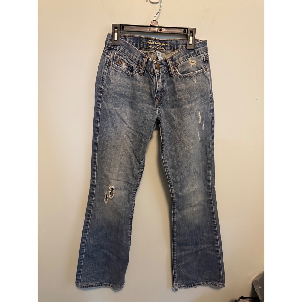 Abercrombie & Fitch Low Rise Bootcut Distressed Jeans Medium Wash 2R Y2K Denim